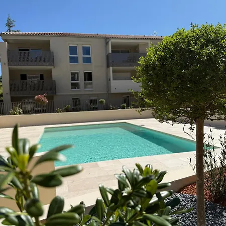 Neuf Piscine De Standing A Pied * Uzes