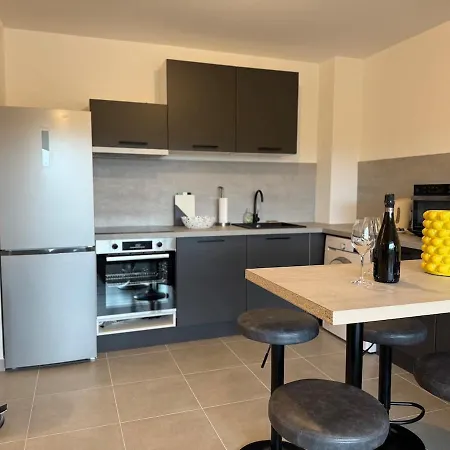 Neuf Piscine De Standing A Pied * Uzes