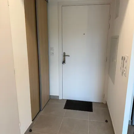 Apartment Neuf Piscine De Standing A Pied Uzes