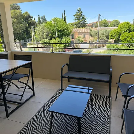Neuf Piscine De Standing A Pied * Uzès