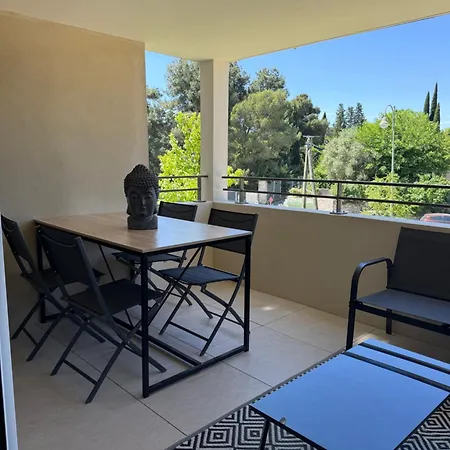 Neuf Piscine De Standing A Pied Apartment Uzes
